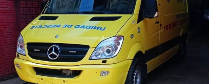 IGUAZÚ: Tres heridos en un choque entre motocicletas sobre la avenida Rivadavia