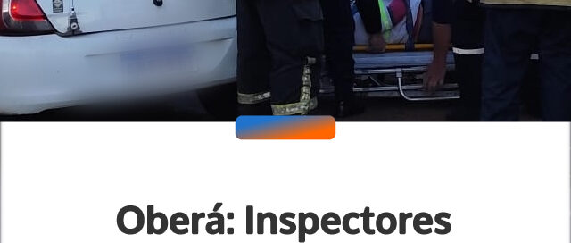 Inspectores municipales resultaron lesionados tras el impacto de un hierro desprendido de un camión que huyó